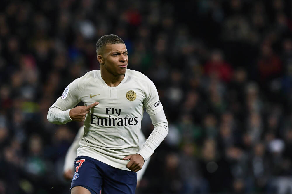 光大证券：维持港交所“增持”评级 交投活跃推动业绩连续第三个季度创新高